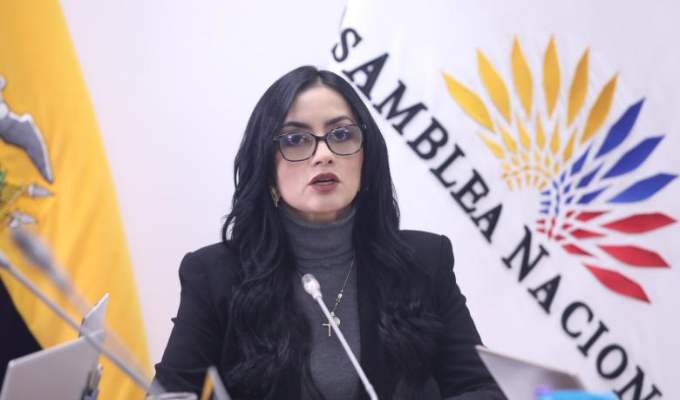 Correísmo exige a CNT destapar acuerdo con HealthBird y alerta riesgo