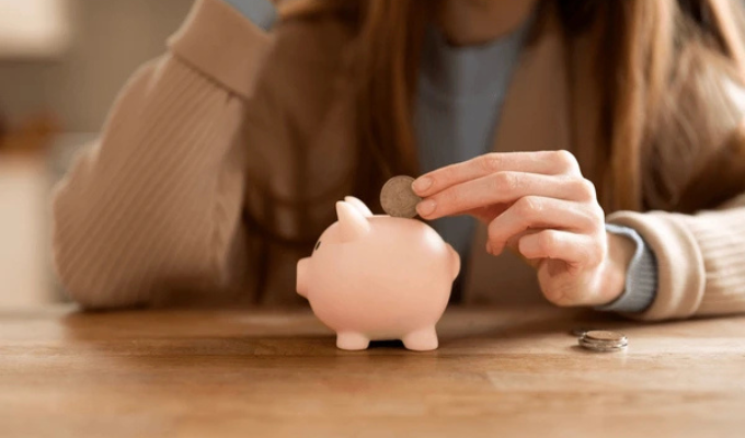 Método de ahorro escalonado gana terreno entre jóvenes en Ecuador