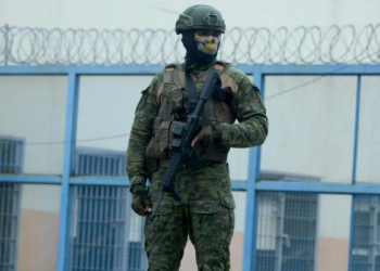 Prisión preventiva para 6 militares por muerte de joven en Santa Elena