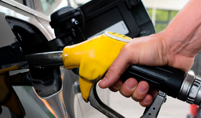 Gasolineros esperan baja del diésel desde el 12 de diciembre