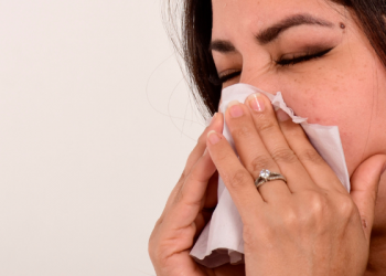 Contagios respiratorios se disparan en Ecuador: médicos confirman