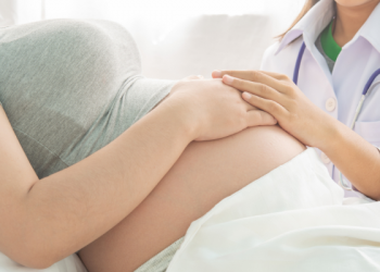 Corte Constitucional protege a embarazadas de cargos de libre remoción