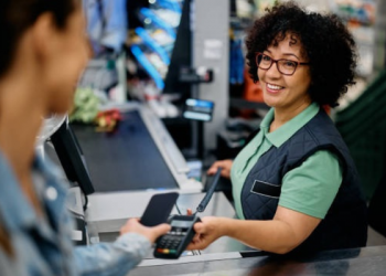 Decisiones de Noboa fortalecen la economía: ventas suben 10,4%