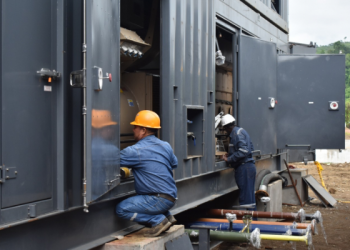 Austral pide USD 25 millones y 11 meses extra por Esmeraldas III