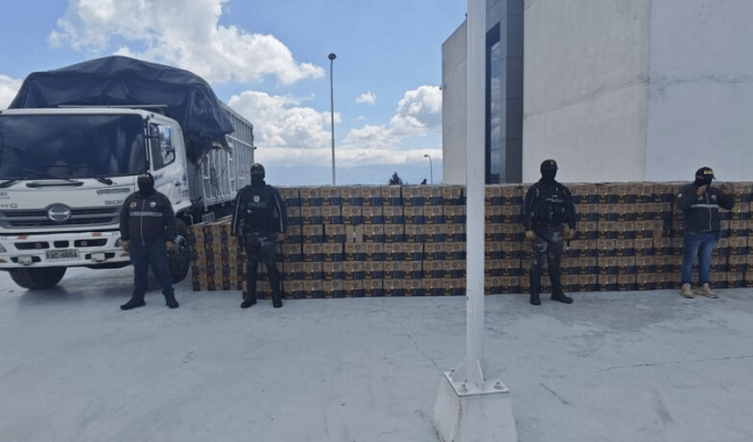 ¡Cayeron más de mil cajas de cerveza en Pichincha!