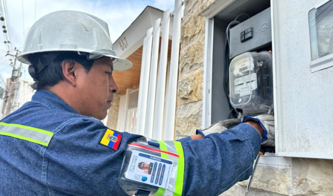 Gobierno va por reforma eléctrica tras fallo de la Corte