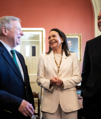 María Corina Machado cierra reunión con Trump y sube al Capitolio