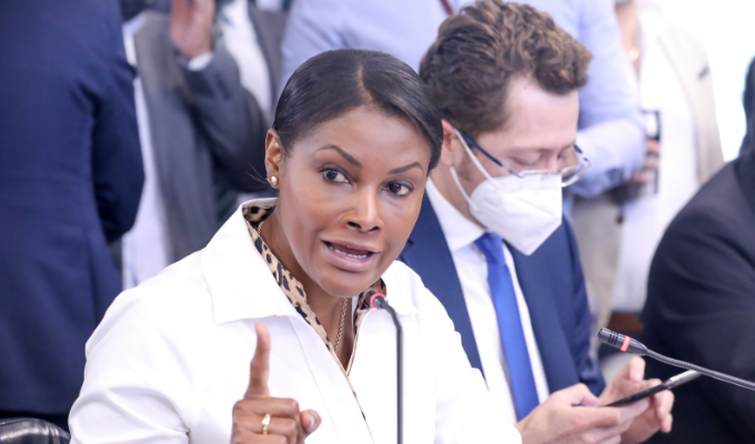 Diana Salazar habló tras el retiro de la demanda de Xavier Jordán