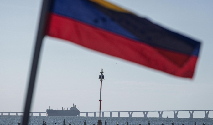 Venezuela promete subir ingresos 37% en 2026