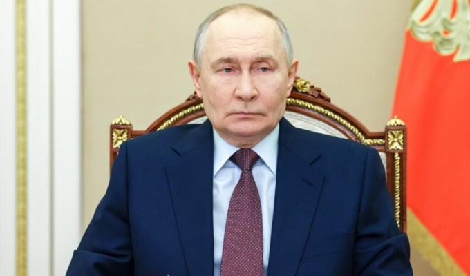 Putin le pone precio a Groenlandia: hasta USD 1 000 millones