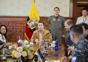 Noboa reunió a Bloque de Seguridad en Carondelet tras regresar al país