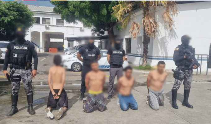 Cayeron cuatro por extorsión en Manabí