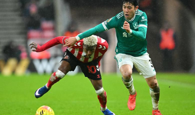 Nilson Angulo brilló pese a la derrota del Sunderland