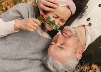 Amor y amistad mueven el 14F en Ecuador: 5,8 millones lo celebran