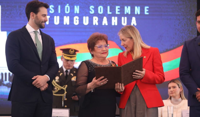 UNIANDES brilló en Ambato con sesión solemne de la Asamblea