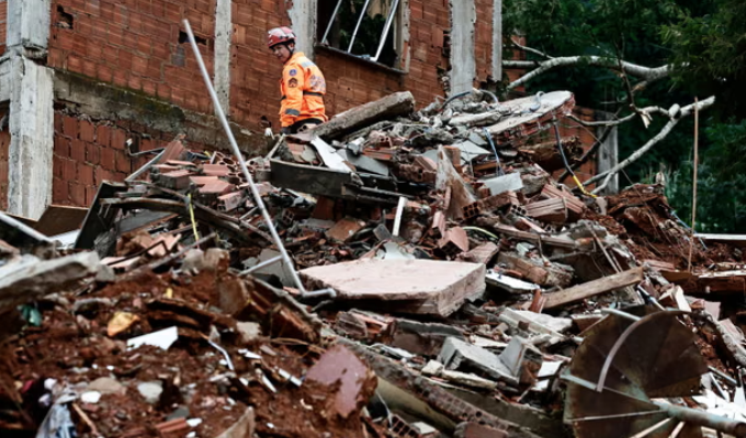 Lluvias en Brasil: inundaciones y derrumbes con al menos 30 muertos