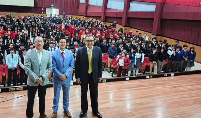 Estudiantes fortalecen sus conocimientos en educación fianciera