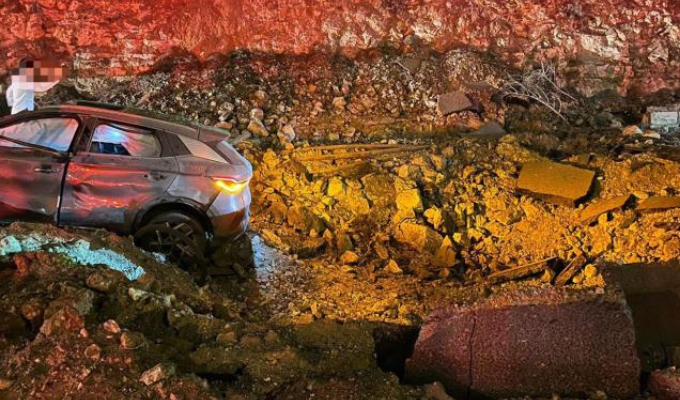 Misil iraní revienta una vía en Jerusalén y golpea zona comercial