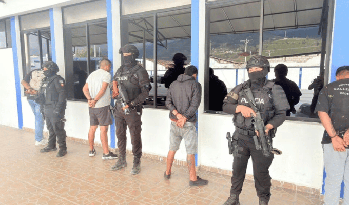 Caen cuatro presuntos miembros de “Los Lobos” en Imbabura