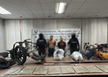 Persecución policial en Quevedo terminó con dos aprehendidos