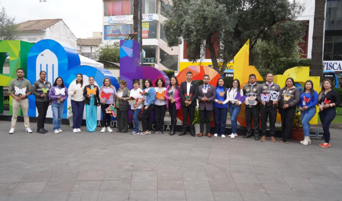 Ambato vivió una jornada por los derechos de la mujer.