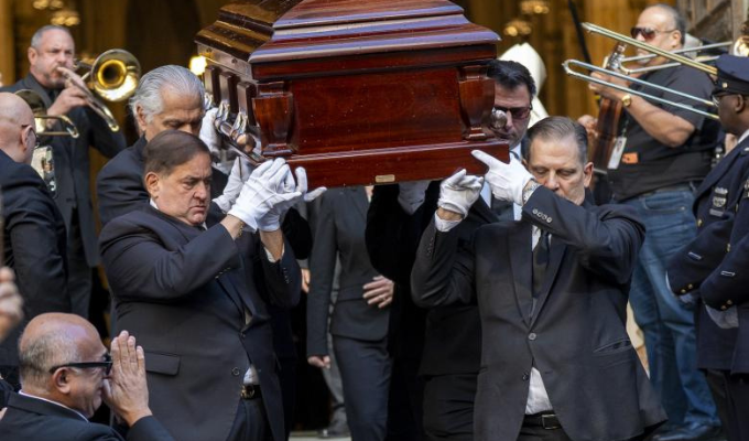 Willie Colón recibió adiós lleno de salsa, lágrimas y aplausos en NY