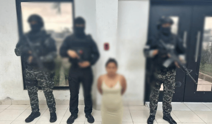 Cayó en Daule una presunta integrante de “Los Lobos” por extorsión