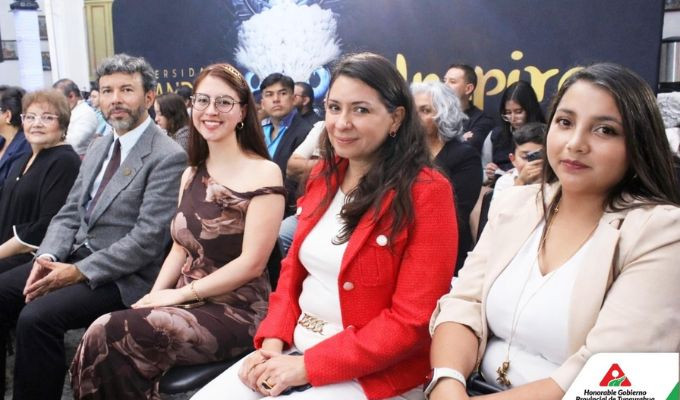 Jóvenes deslumbran en la Feria INNOVA 2026 en Tungurahua