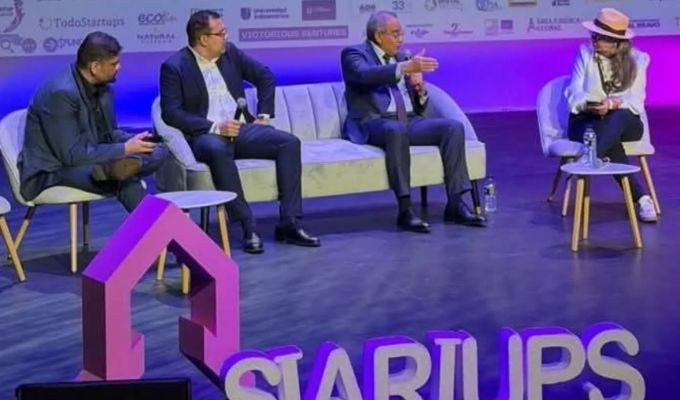 Canciller de la Universidad Indoamérica brilló en congreso en España