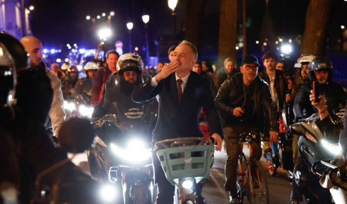 París gira a la izquierda: Emmanuel Grégoire gana la alcaldía