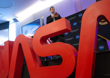 NASA apunta a volver a la Luna con una base permanente en 2028