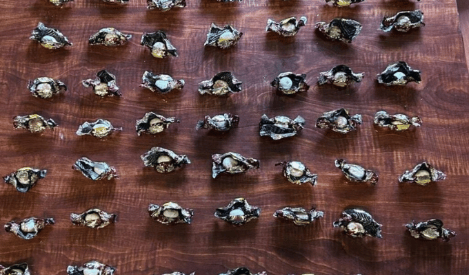 Droga iba camuflada en dulces y terminó decomisada en Cuenca