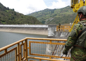 Mazar arranca abril con 13 metros menos y crece la tensión por la luz