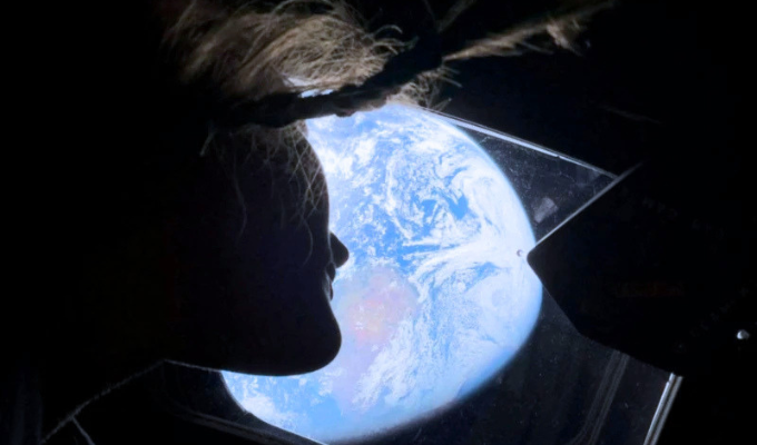 Artemis II rompe récord y lleva a sus astronautas más lejos que nadie