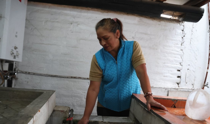 Muñoz destaca reducción del consumo de agua en Quito