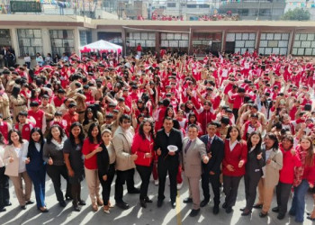 Más de 22 mil docentes de la Zona 3 reciben homenaje por su vocación