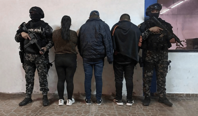 Tres aprehendidos por presunta estafa con insumos agrícolas en Ibarra