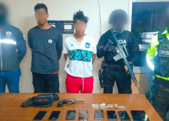 Caen dos presuntos integrantes de Los Choneros en operativo