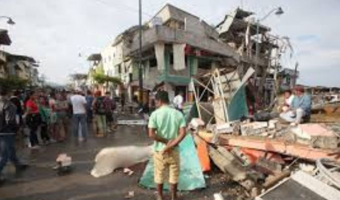 A 10 años del terremoto en Ecuador, miles siguen esperando respuestas