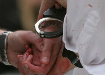 Cae urólogo en Medellín tras denuncias de abuso a decenas de pacientes