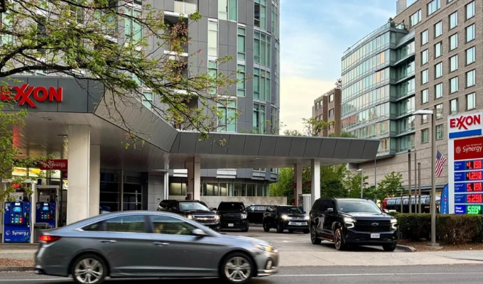 FMI alerta por petróleo de hasta $100 en 2026 y Ecuador lo siente