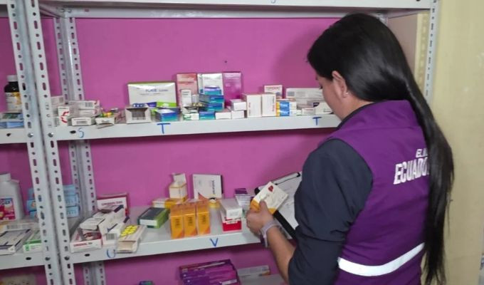Arcsa encontró cientos de medicamentos falsos en farmacia