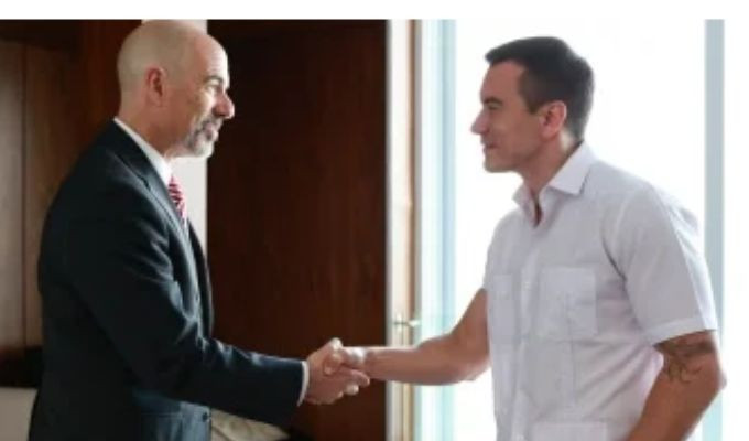 Noboa se reúne con el titular de la DEA en Guayaquil