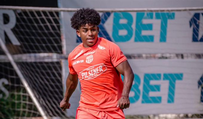 Barcelona SC cae con Macará y pierde a Luis Cano por lesión