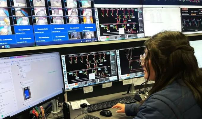 Metro de Quito volvió al 100 % tras falla que golpeó la movilidad