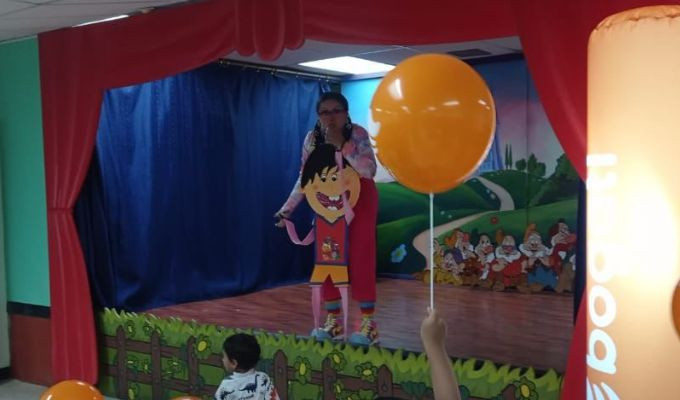 Biblioteca Viajera lleva libros y alegría a escuelas de Tungurahua