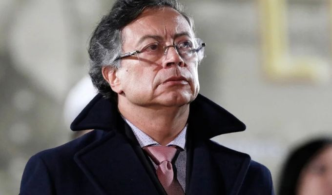 Video con IA vuelve a encender la pelea entre Petro y Noboa