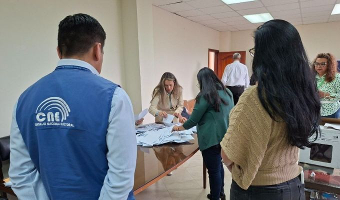 El CNE se metió de lleno en las elecciones de la APUA