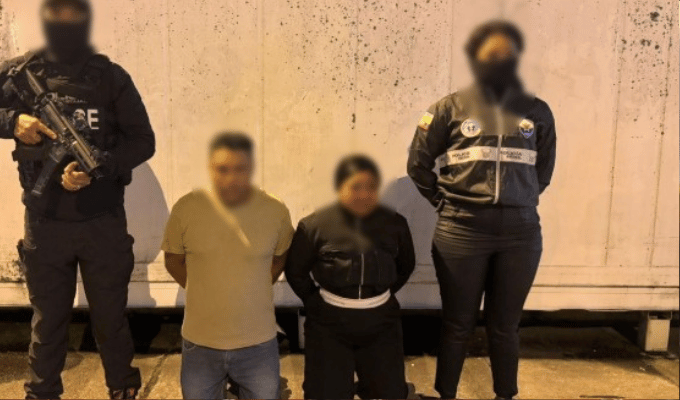 Cae pareja señalada por presunta extorsión a comerciante en Ibarra