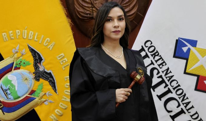 Mercedes Caicedo toma el mando de la Judicatura